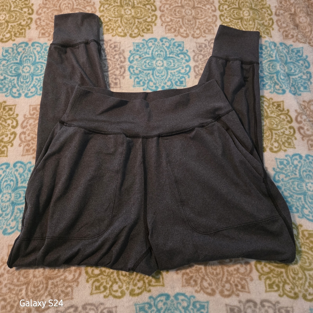 Galaxy S24 Charcoal Leggings